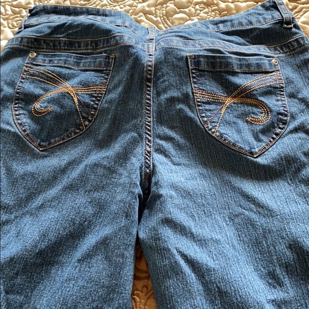 Jeans - Picture 3 of 3